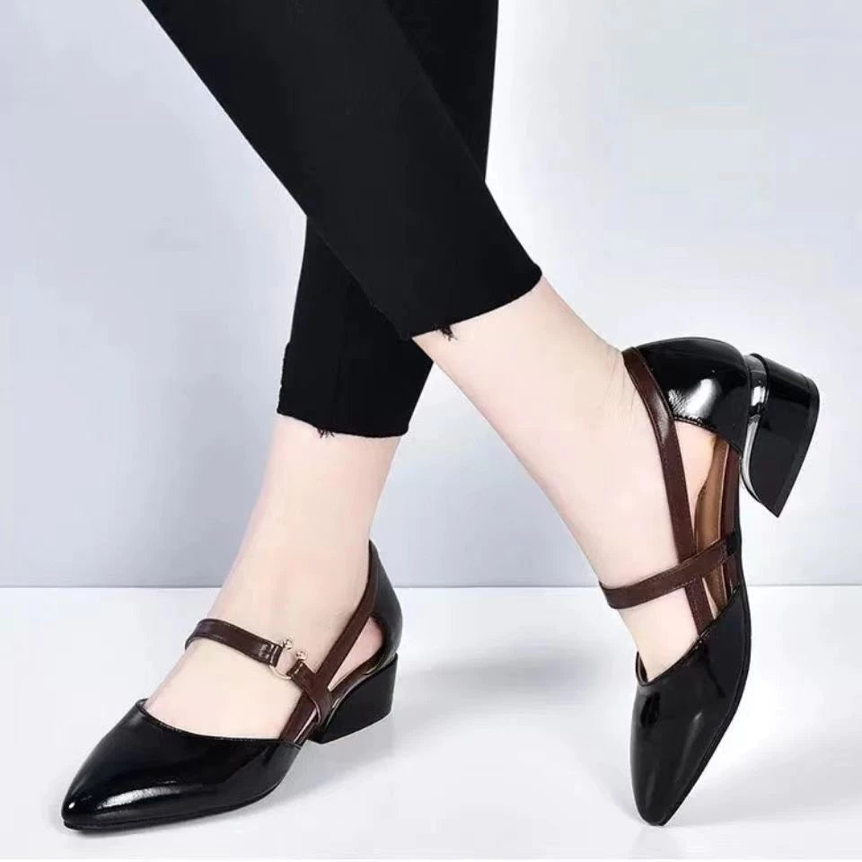 Damen Riemchenpumps mit niedrigem Absatz in Lack-Optik