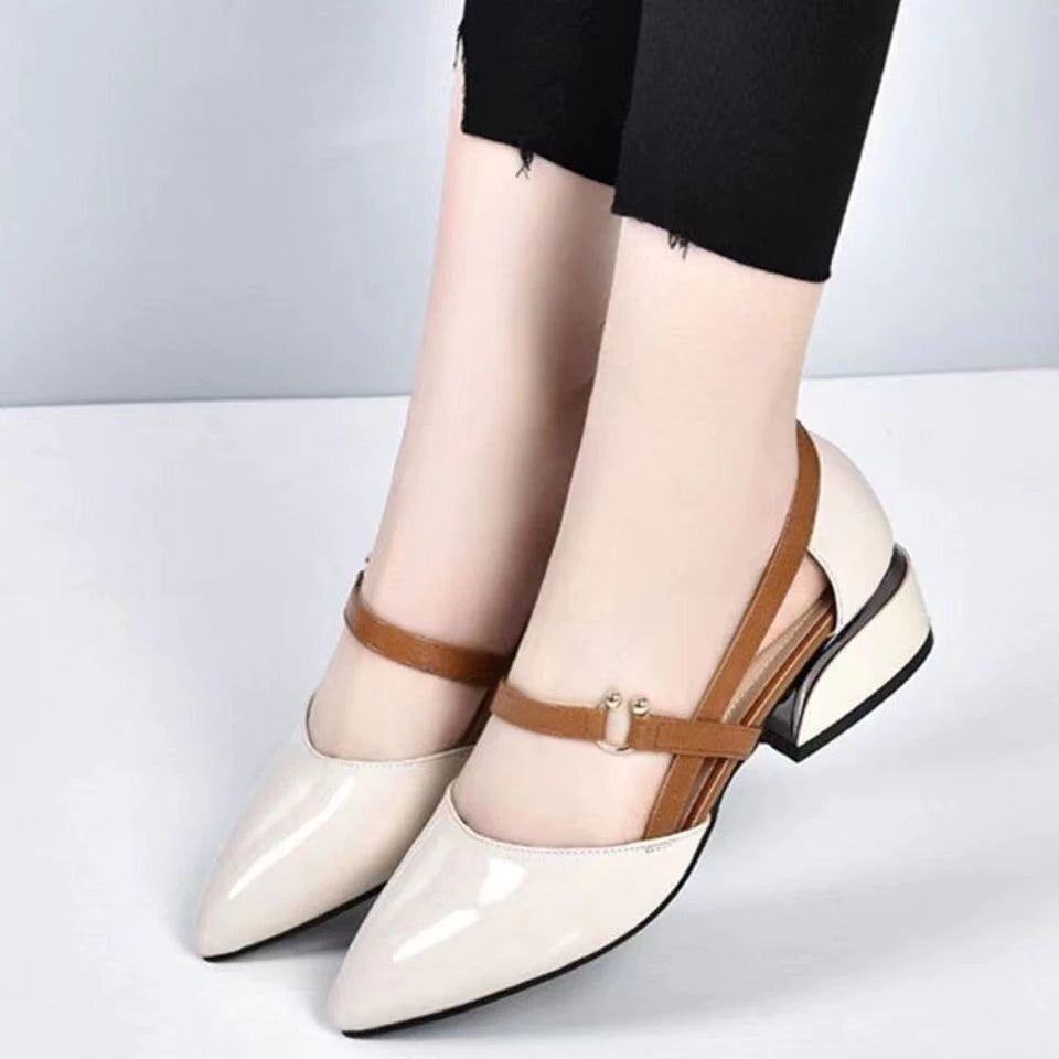 Damen Riemchenpumps mit niedrigem Absatz in Lack-Optik